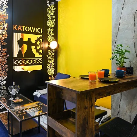 Industrial Kato 아파트