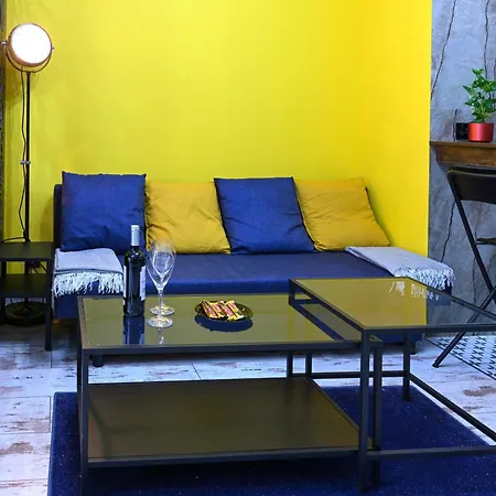 아파트 Industrial Kato